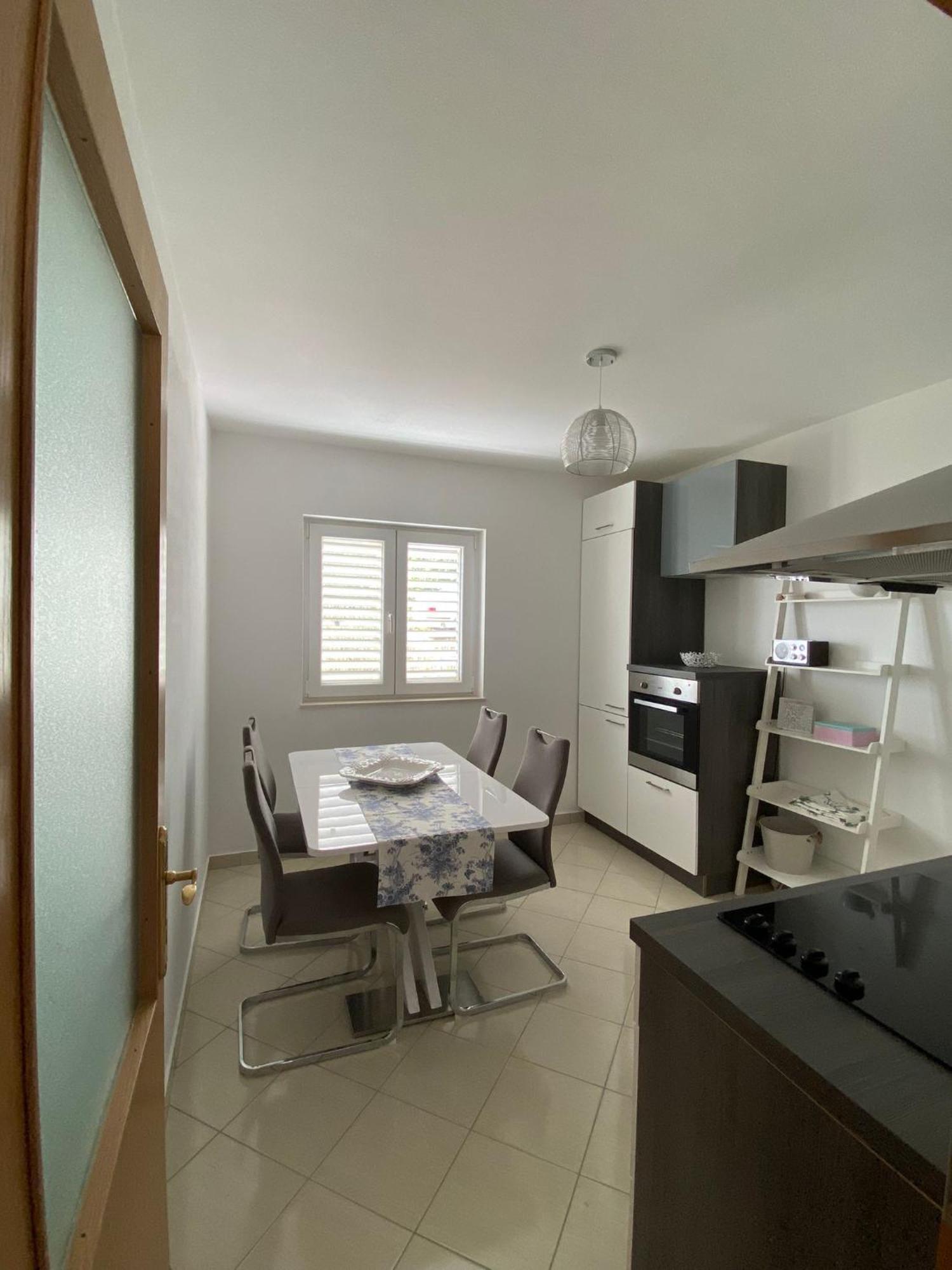 Panorama Apartment Jakov Omiš Esterno foto
